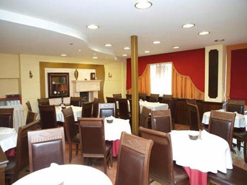 Hotel Delta Lamía Buitenkant foto