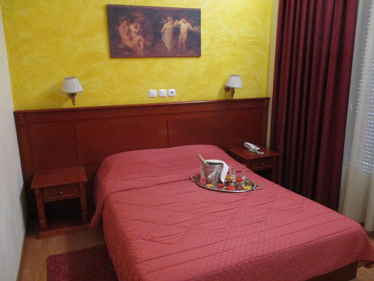 Hotel Delta Lamía Buitenkant foto